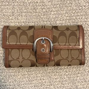 Coach Tri-Fold Large Wallet with Buckle